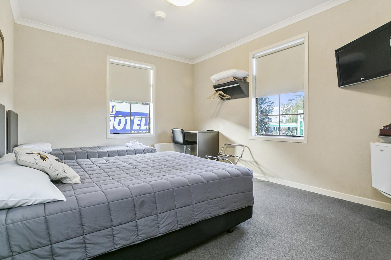 No 1 Motels Cambridge Exterior photo